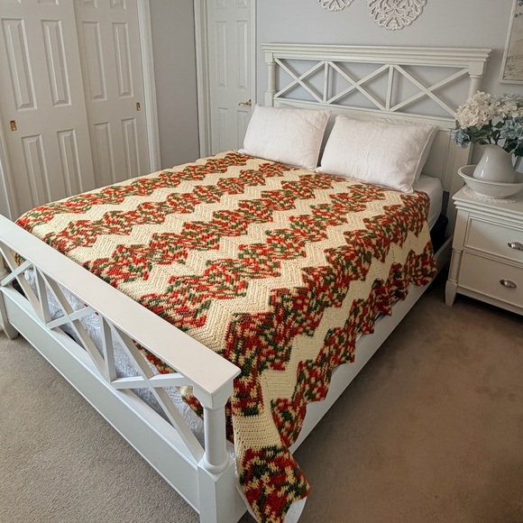 Vintage Hand Crafted Crochet Cream & Autumn Multi Bedspread/ Throw Home Bedding
